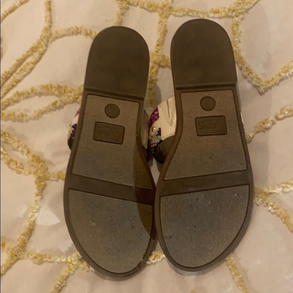 Sandals - Picture 2 of 4